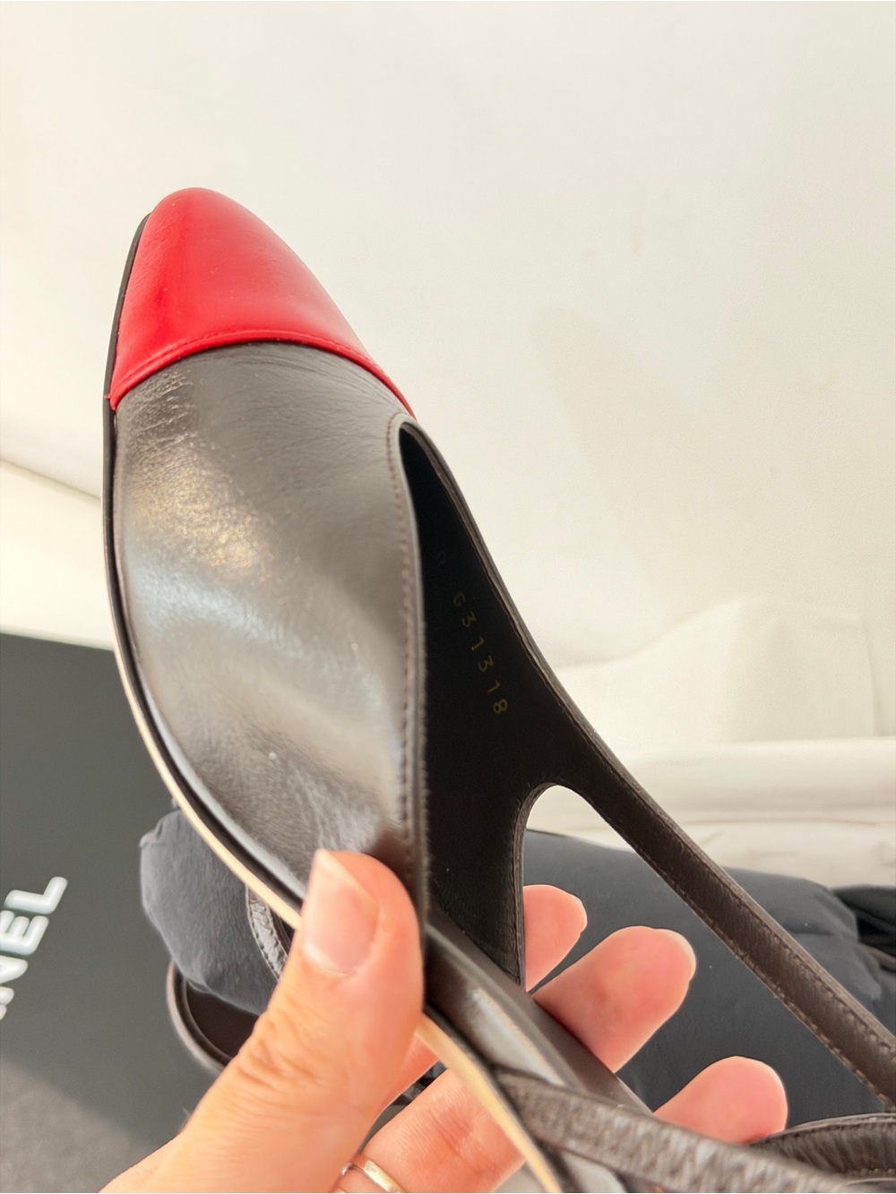Chanel 26S Brown & Red Slingback Pump | Size 39 - Picture 9 of 10